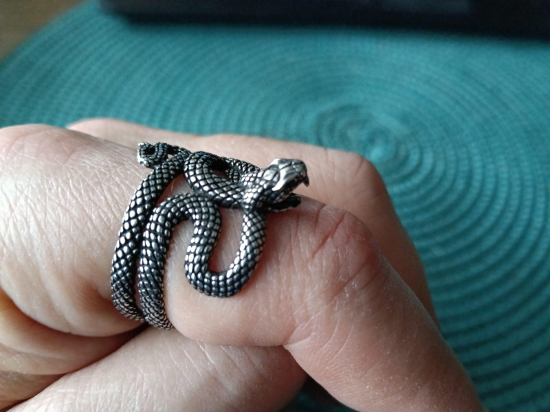 pierścień SNAKE