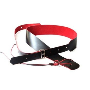 pas do gitary SKÓRZANY gładki czarno-czerwony