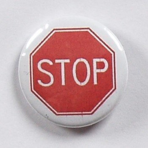 przypinka STOP