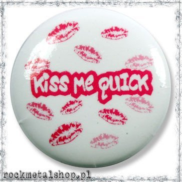 przypinka KISS ME 