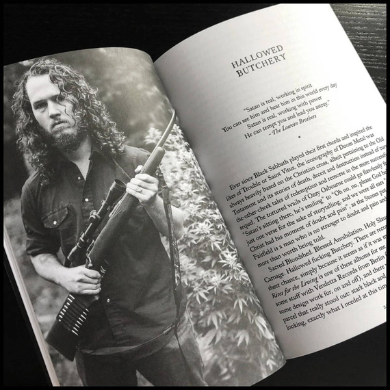 książka THE BLACK CANDLE VOLUME III: SYMPATHY FOR THE DEVIL, wersja anglojęzyczna