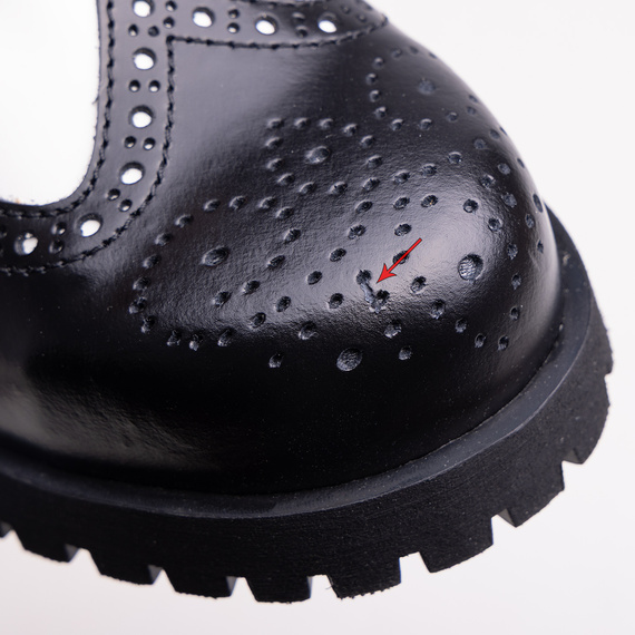 glany NEVERMIND - CZARNO / BIAŁE (4 dziurki) polerowane, USZKODZONE