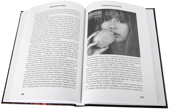 książka DENIM AND LEATHER - HISTORIA ZESPOŁU SAXON - PIERWSZE DZIESIĘĆ LAT I NIE TYLKO - Martin Popoff