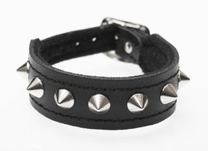 pieszczocha 1-rzędowa z ćwiekami CONE STUD