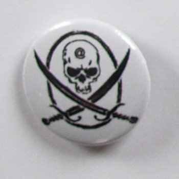 przypinka PIRATE SKULL