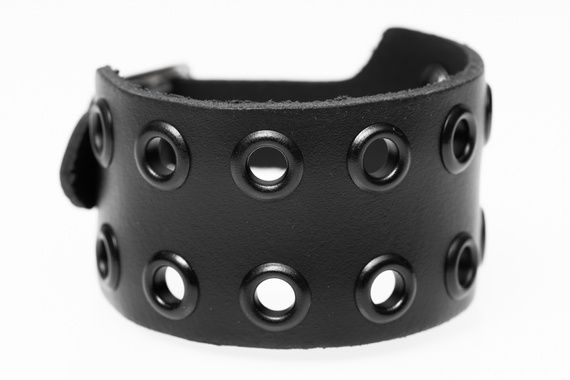 pieszczocha z ćwiekami 2-rzędowa OCZKA BLACK