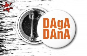 przypinka DAGADANA - ORANGE LOGO