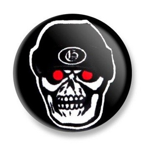 przypinka SKULL