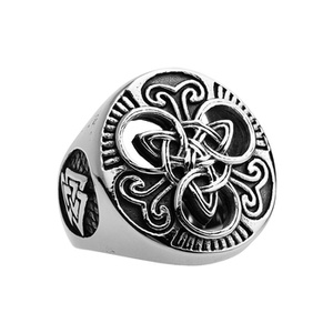 pierścień TRIQUETRA