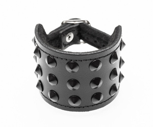 pieszczocha 3-rzędowa z ćwiekami CONE STUD black
