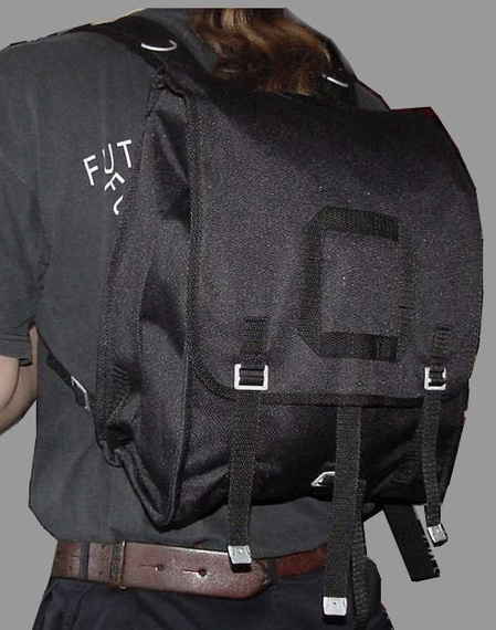 PLECAK KOSTKA CZARNY, USZKODZONY