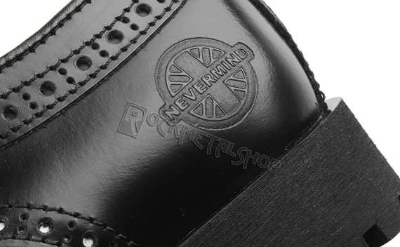 glany NEVERMIND - CZARNO / BIAŁE (4 dziurki) polerowane, USZKODZONE