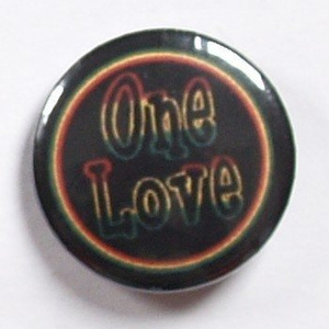przypinka ONE LOVE