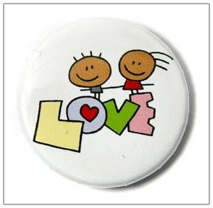 przypinka LOVE