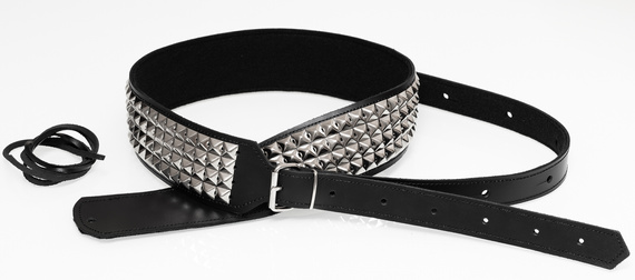 pas do gitary SKÓRZANY ćwieki PIRAMID SILVER