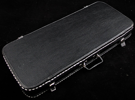 miniatura WALIZKA - STOJAK NA 3 GITARY (CZARNY)