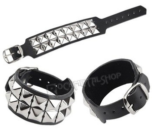 pieszczocha z ćwiekami PYRAMID 2