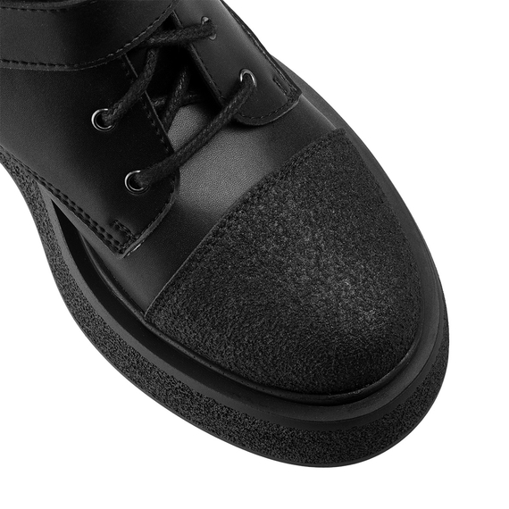 botki damskie ALTERCORE czarne 10-dziurkowe z klamrami (RILEY VEGAN RUGGED BLACK)