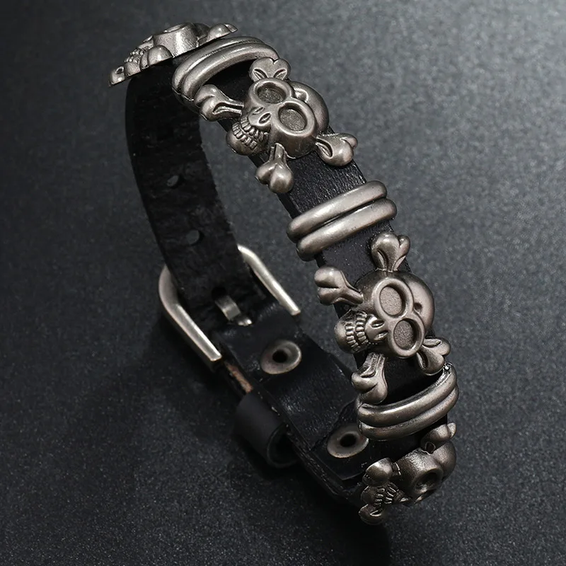 bransoletka GOTHIC BLACK - SKULL, czarna