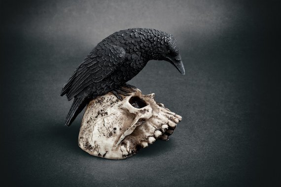 dekoracja RAVENS REMAINS