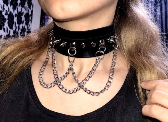 obroża BLACK WITH STUDS AND CHAINS